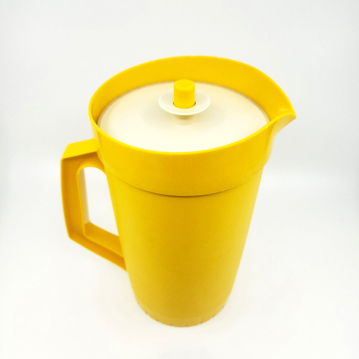 Vintage Tupperware 2 Qt Beverage Container or Pitcher, Handle