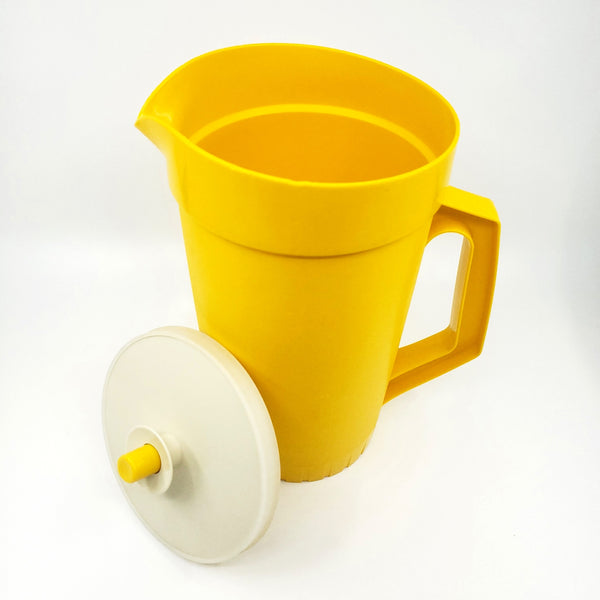Vintage Federal Housewares Gold Yellow Plastic Mixing Plunger Pitcher 2 Qts