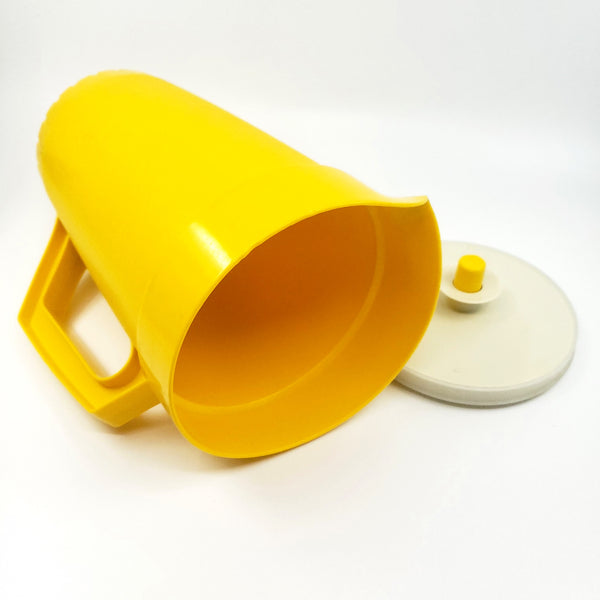 Vintage Federal Housewares Gold Yellow Plastic Mixing Plunger Pitcher 2 Qts